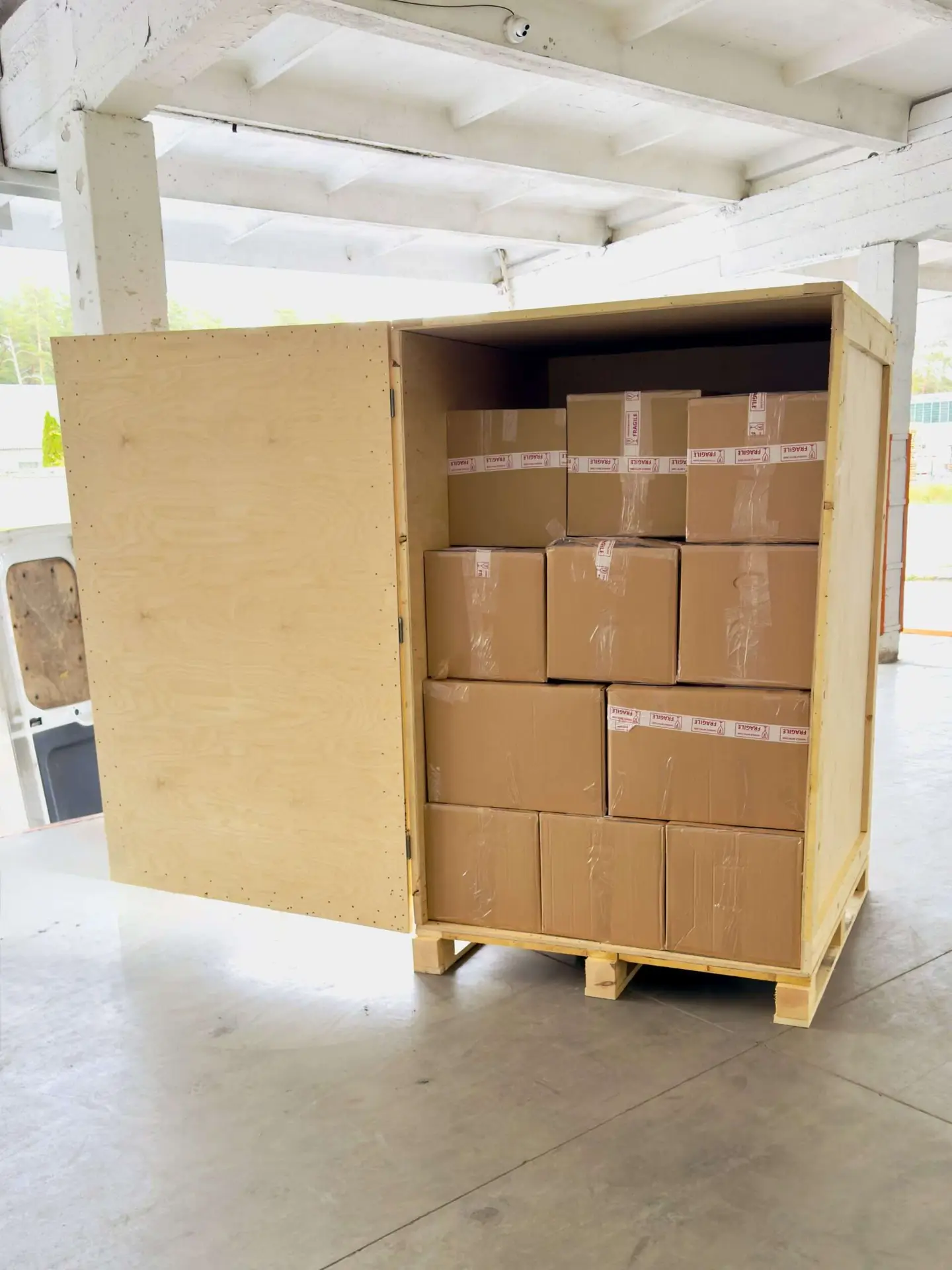 International moving company in Lithuania delivering household goods to New Zealand